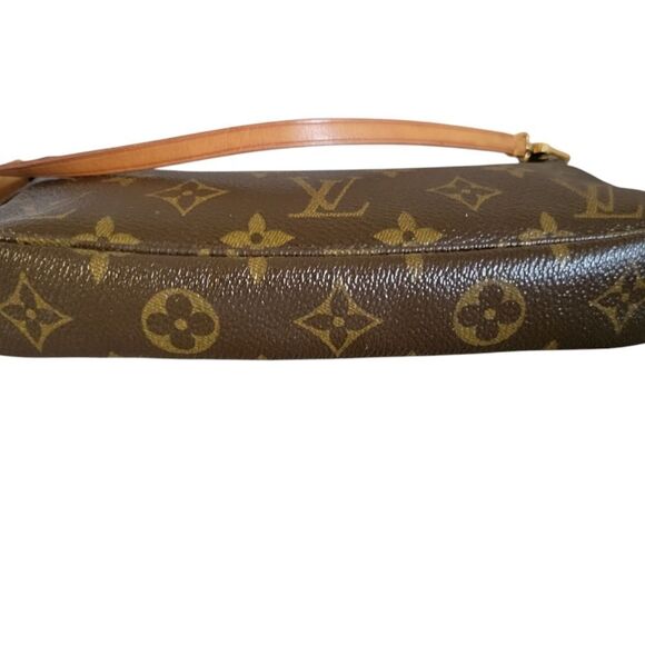 Louis Vuitton Monogram Pochette Accessories Handbag - Picture 12 of 16